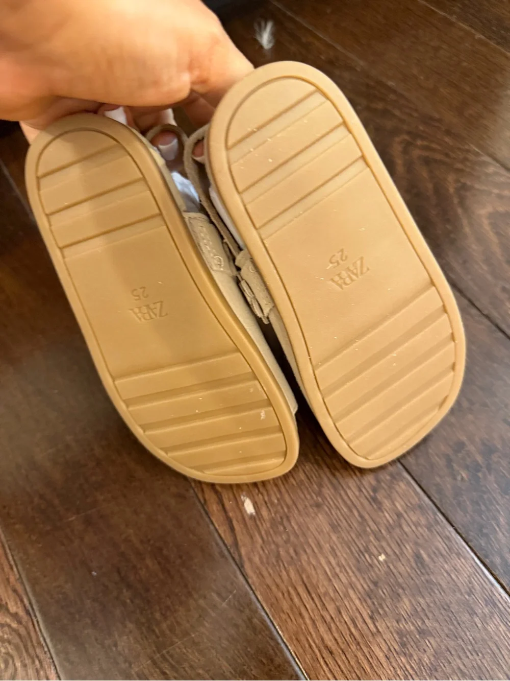 NWT Beige Floral Strap Sandals little girls size 9